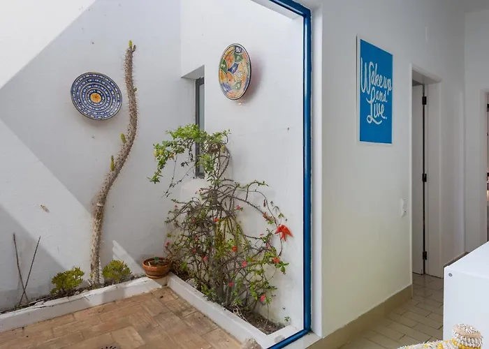 Sea 3bdr House W/ Patio By Lovelystay Albufeira