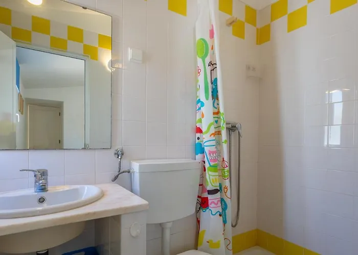 Apartamento Sea 3bdr House W/ Patio By Lovelystay