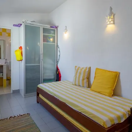 Sea 3bdr House W/ Patio By Lovelystay *